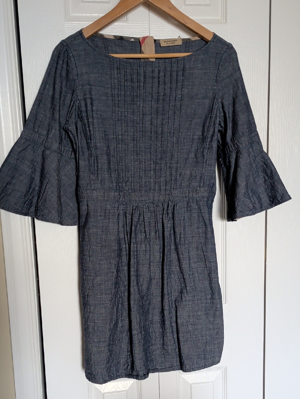 BURBERRY | Michelle Flutter-Sleeve Denim Dress. Size Small. HP! - Picture 5 of 12